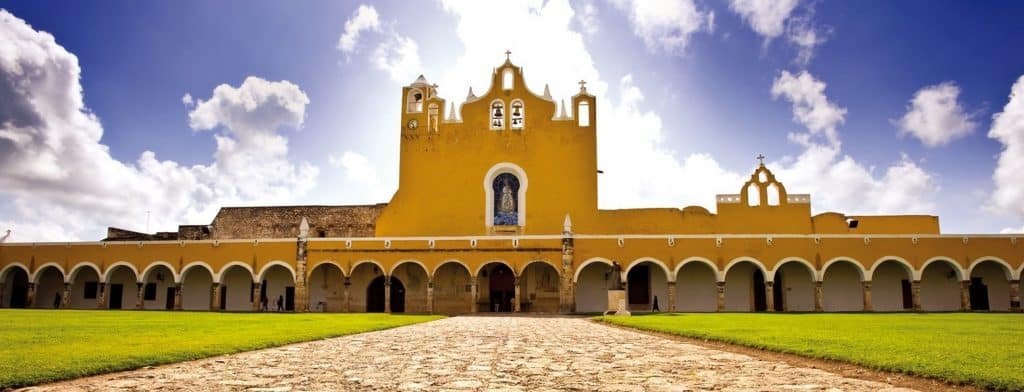 iglesia en el estado de yucatan